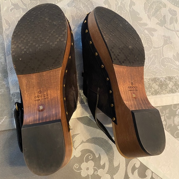 Gucci Black Suede Clogs with Horse Bit, Size 39 - Picture 6 of 7